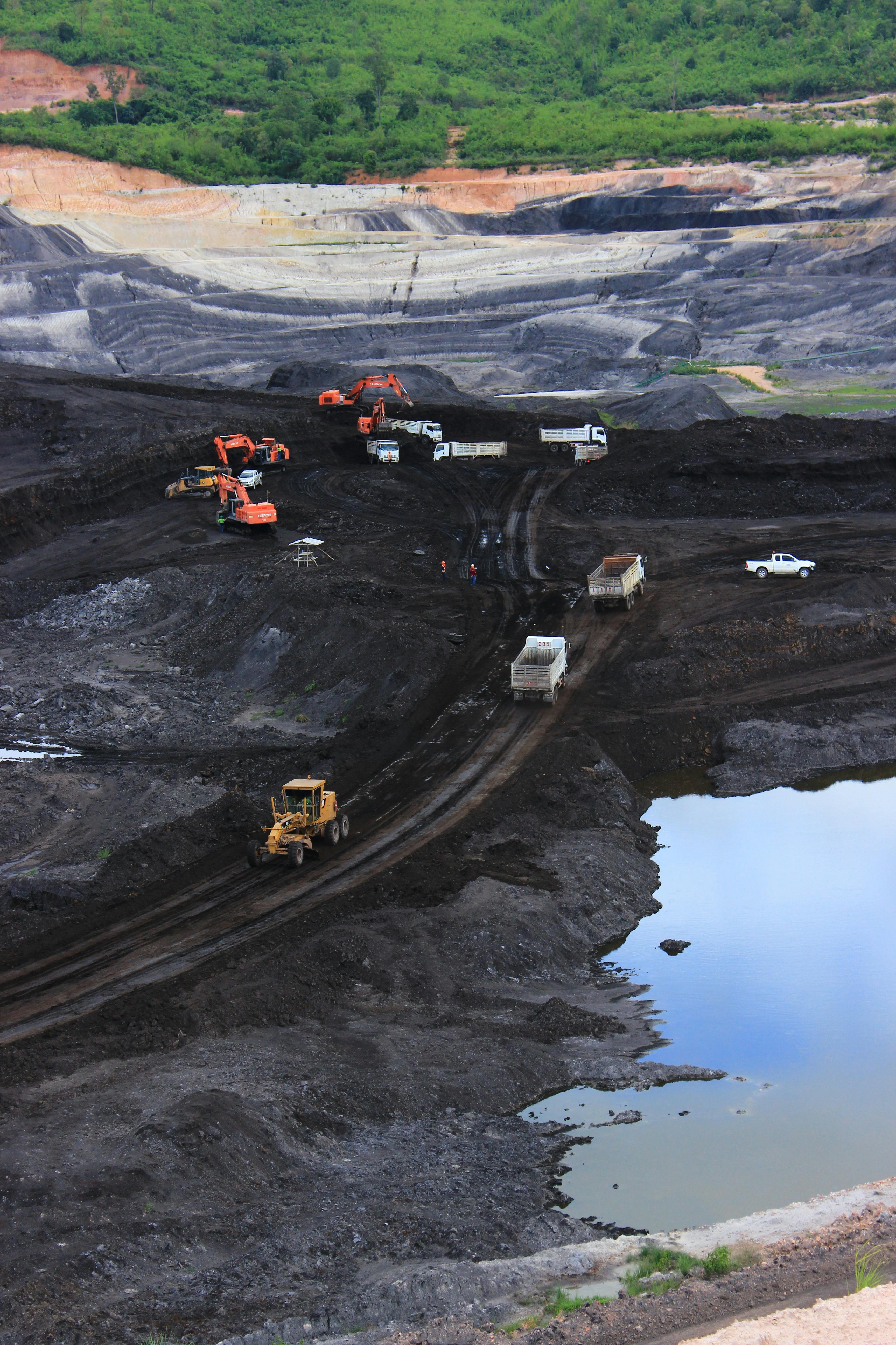 Iron ore and manganese blasting - JRV Drilling and Mining Services